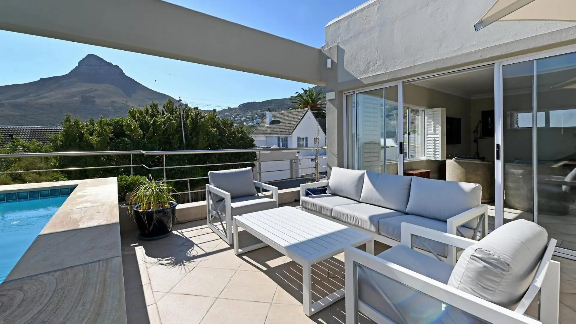 Elegant Camps Bay Villa With Pool 150M To Beach Cape Town South Africa